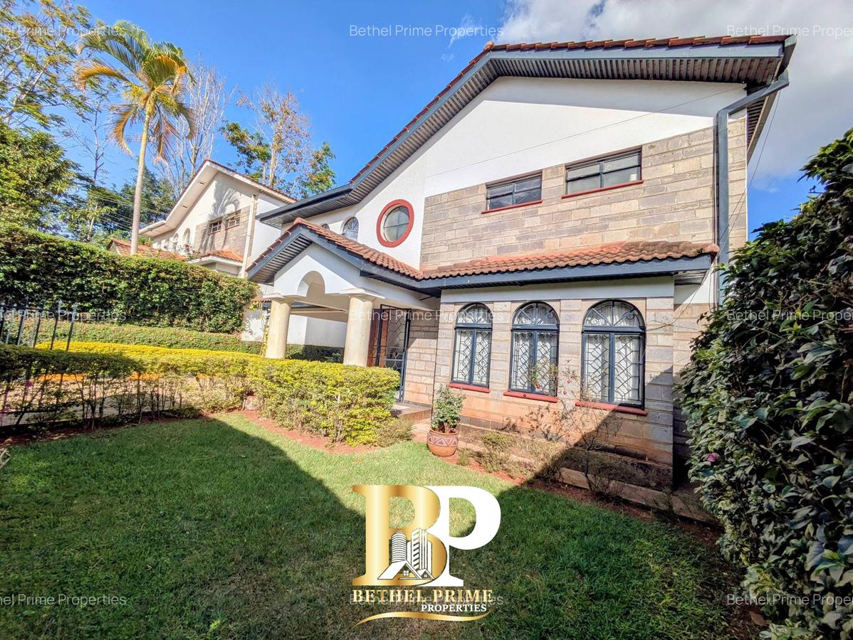 5 Bed Townhouse with En Suite in Spring Valley - 1