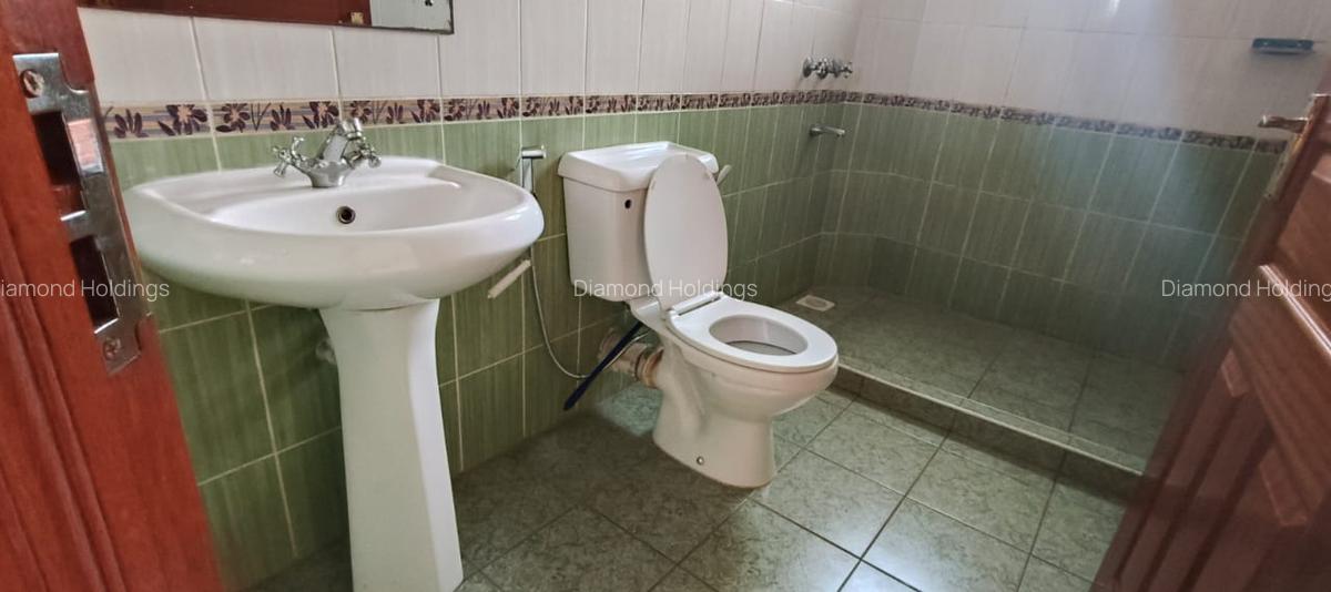 3 Bed Apartment with En Suite at Parklands - 9