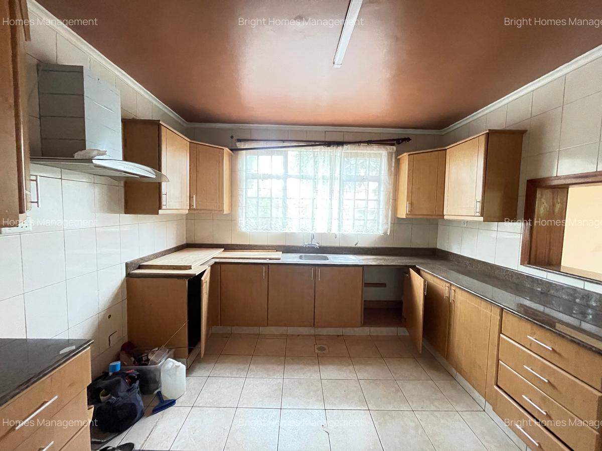 4 Bed Townhouse with En Suite in Lavington - 7