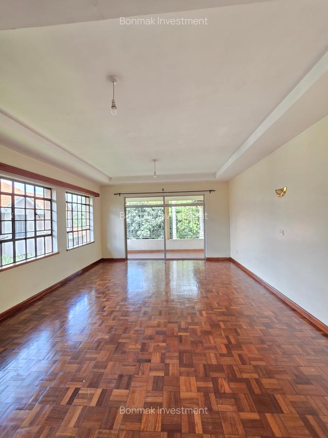 5 Bed House with En Suite at Old Runda. - 14