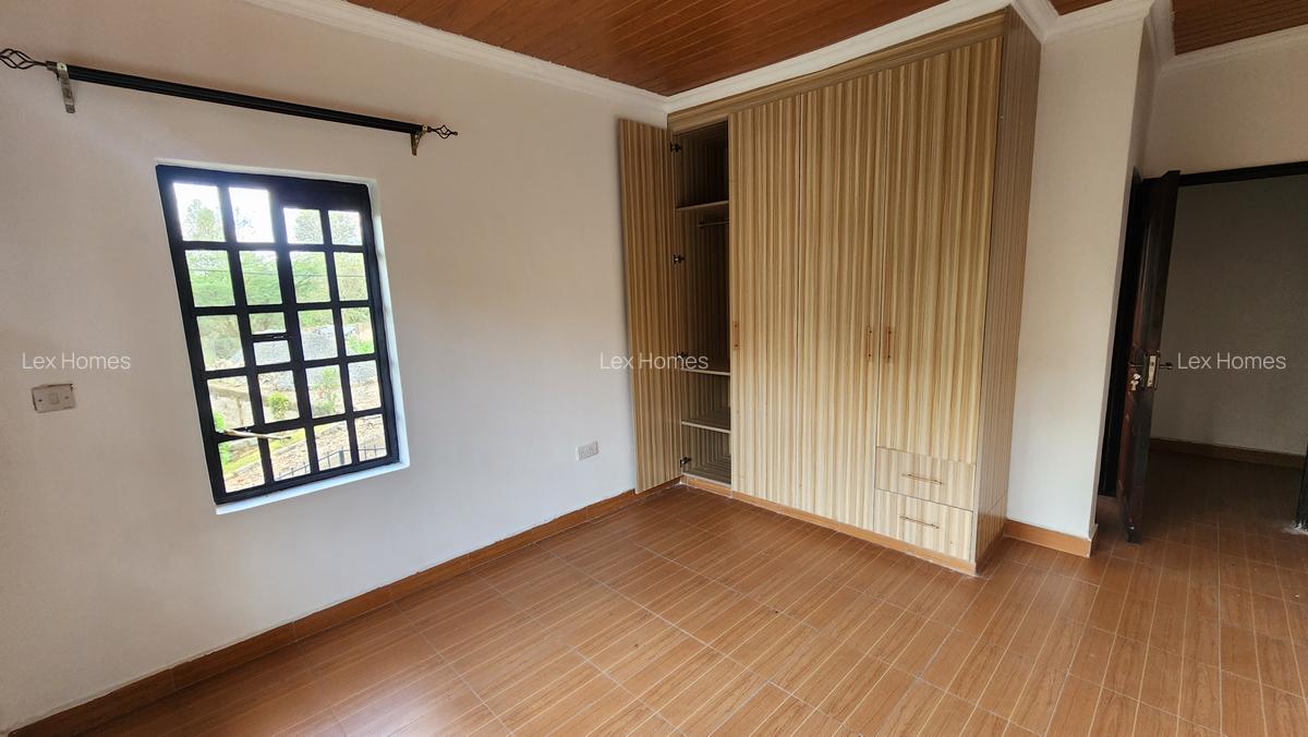 3 Bed House with En Suite at Rimpa - 19