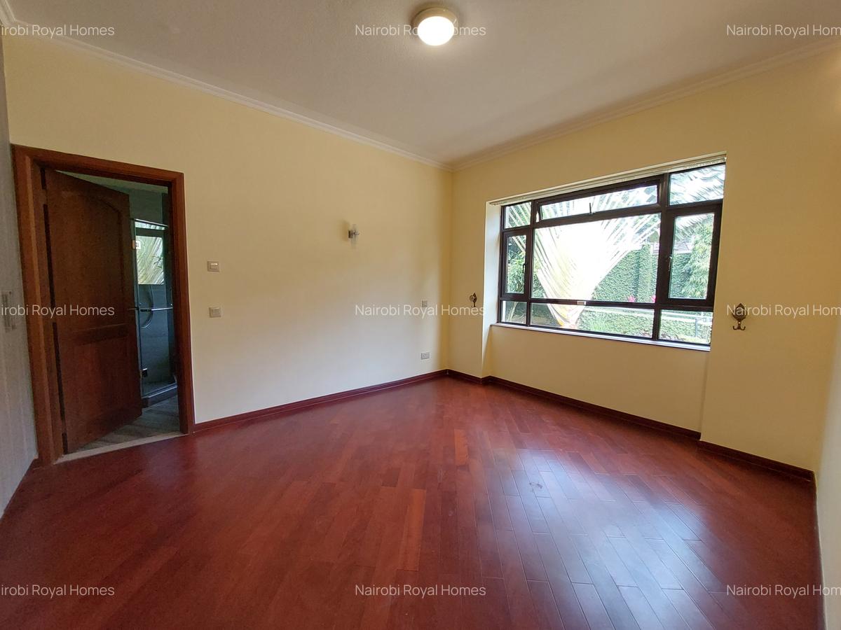 5 Bed Townhouse with En Suite at Convent Drive - 20