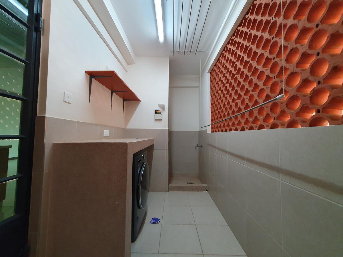 2 Bed Apartment with En Suite in General Mathenge - 8