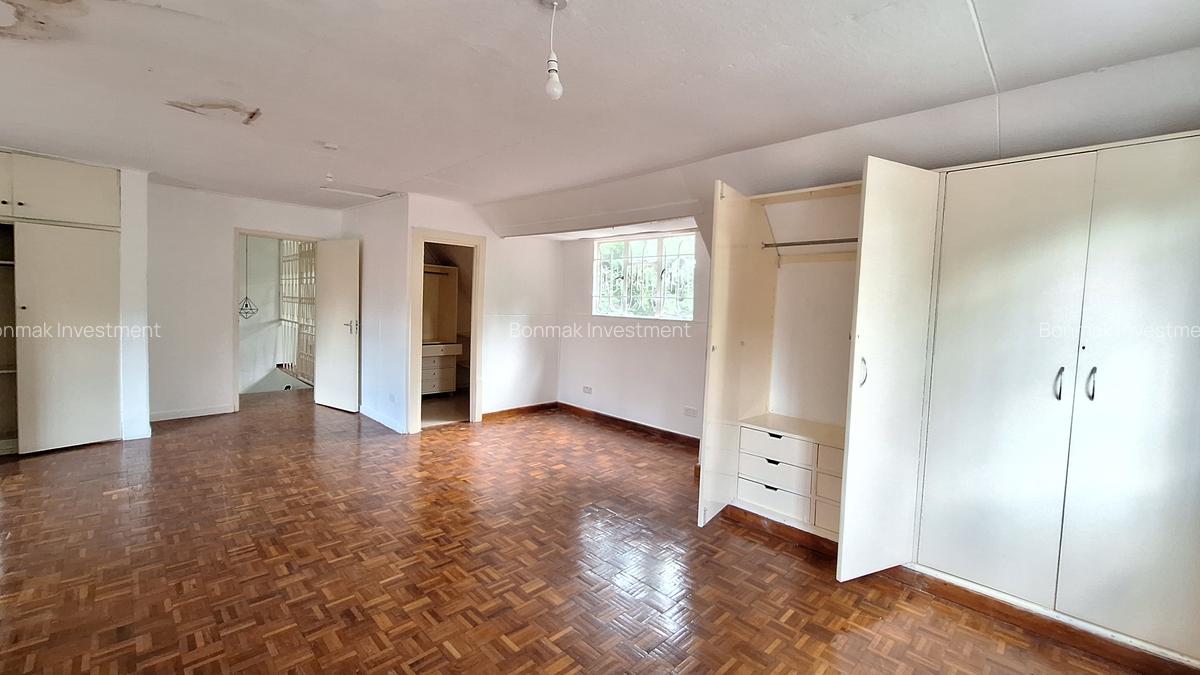 4 Bed House with En Suite at Spring Valley - 15