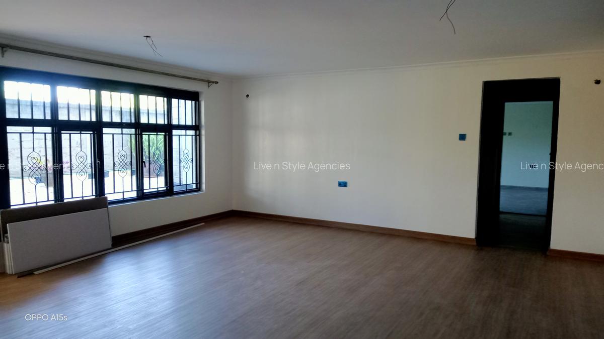 3 Bed House with En Suite in Runda - 12