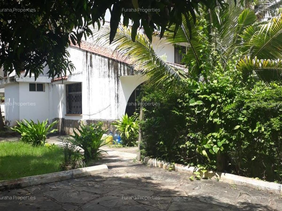 5 Bed Villa in Kizingo - 4