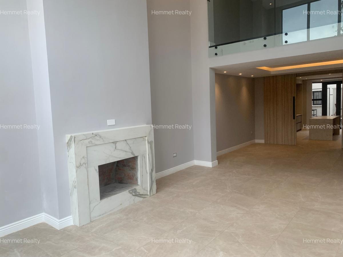 4 Bed Villa with En Suite in Runda - 14