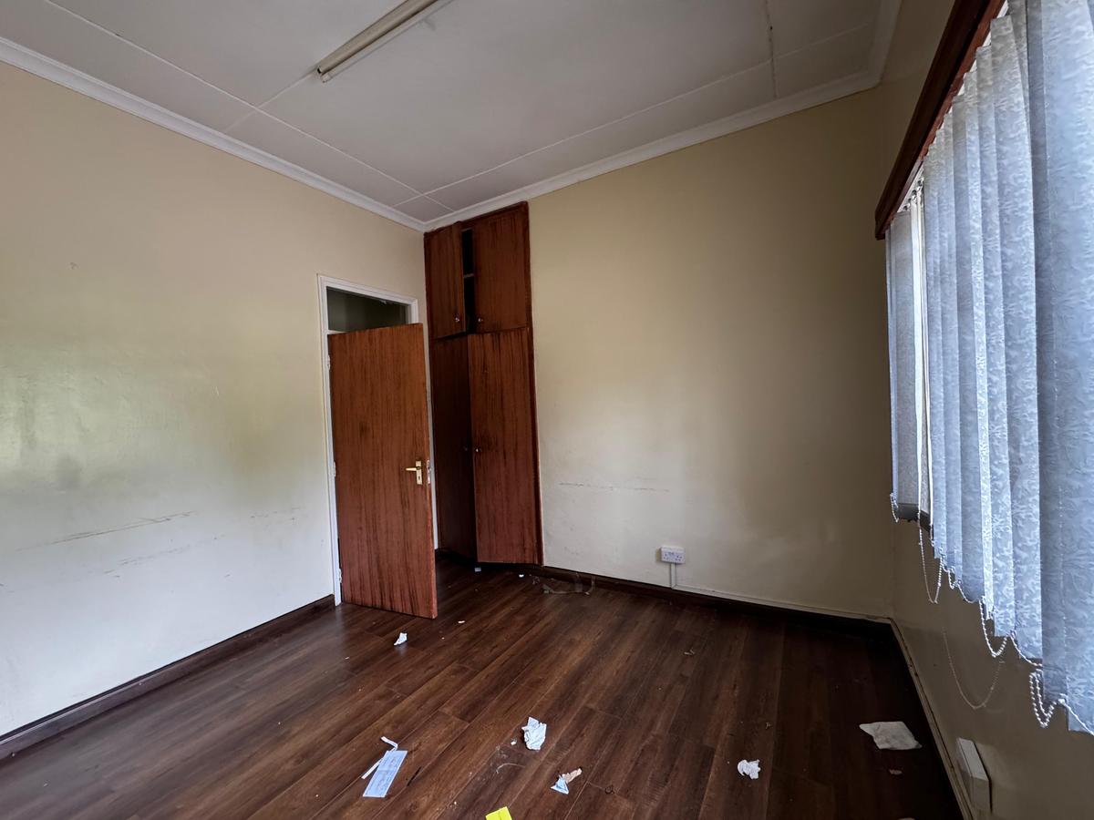 1 ac Commercial Property with Parking in Riverside - 14