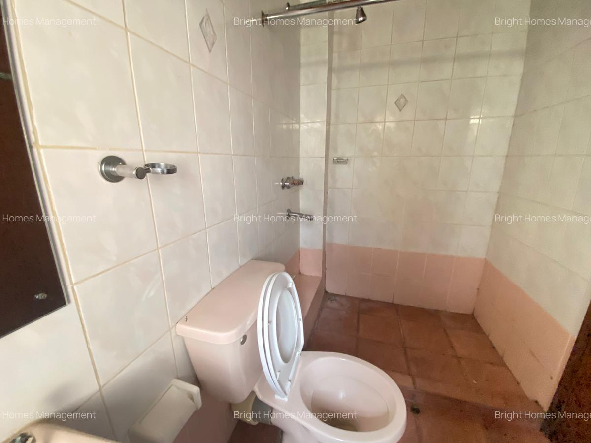 4 Bed Townhouse with En Suite in Lavington - 10