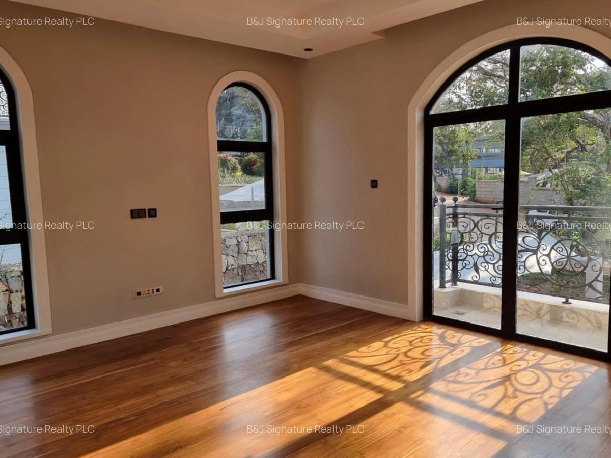 5 Bed Villa with En Suite in Loresho - 16