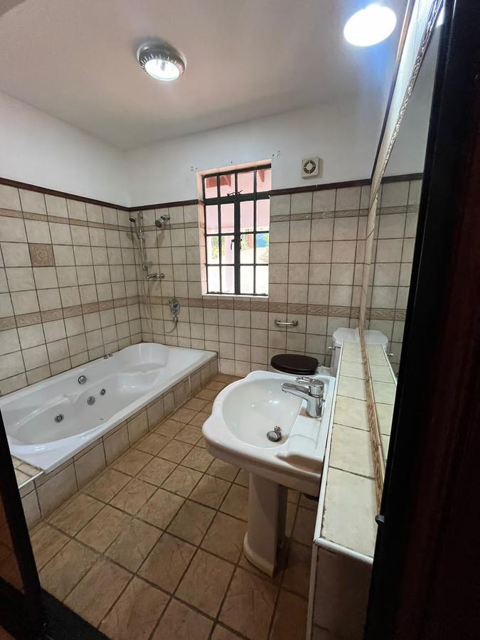 4 Bed Villa with En Suite at Muthaiga - 12