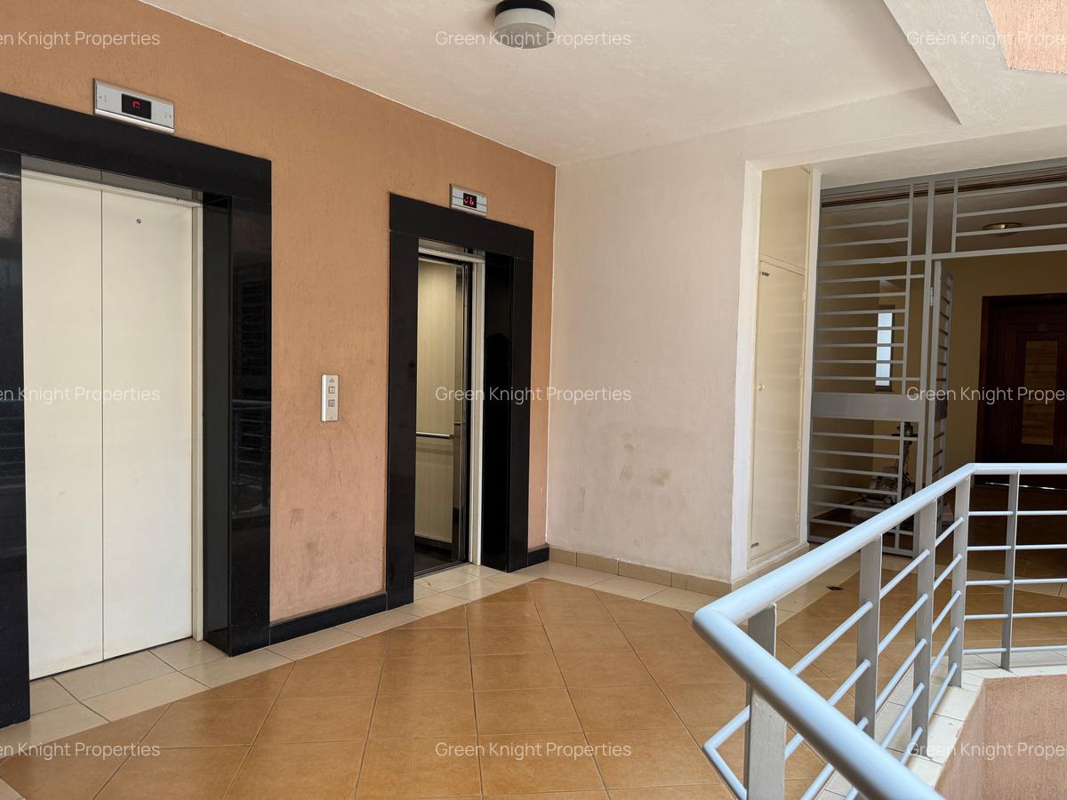 Serviced 4 Bed Apartment with En Suite in Kileleshwa - 5