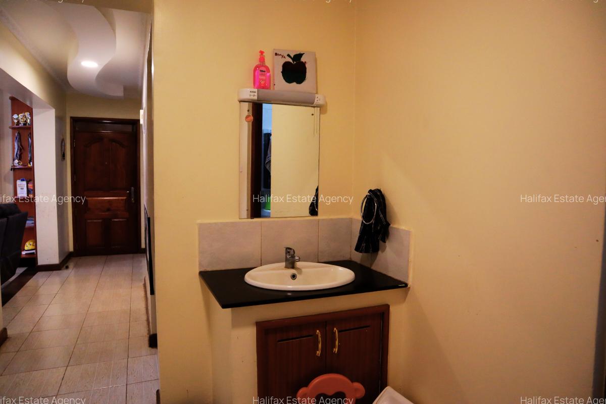 3 Bed Apartment with Borehole in Parklands - 6