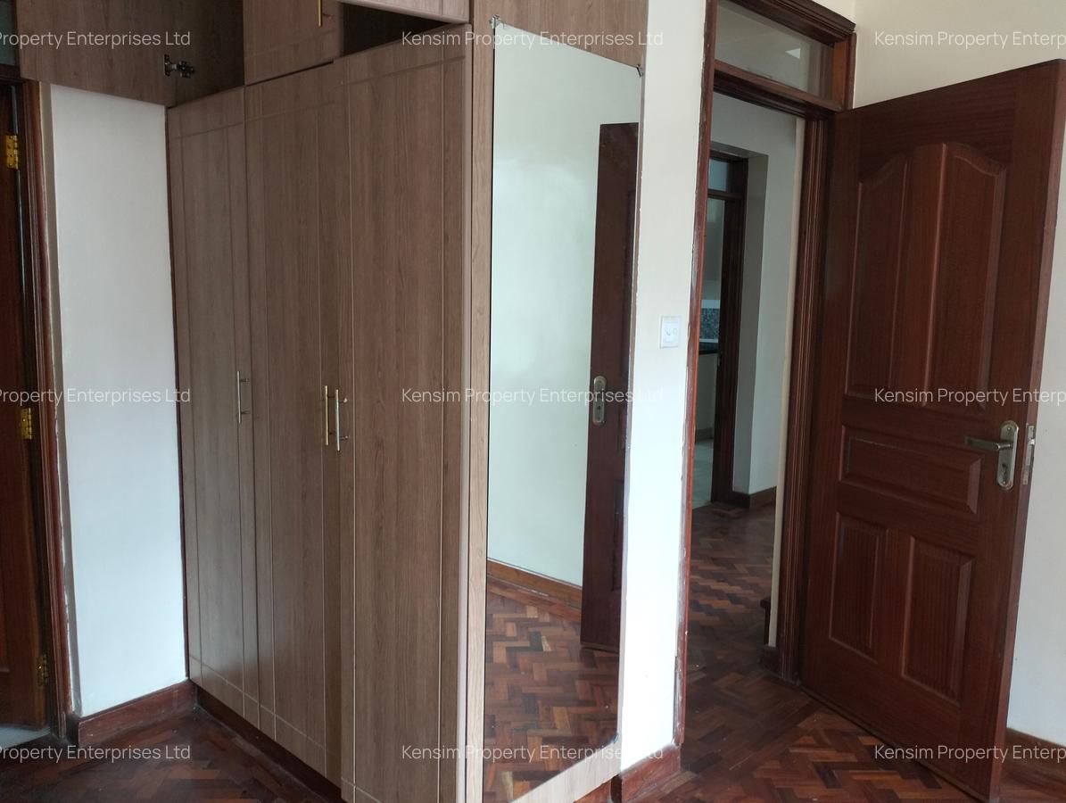 5 Bed Townhouse with En Suite in Lavington - 10