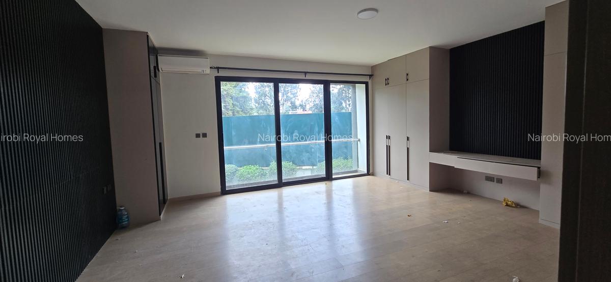 4 Bed Townhouse with En Suite at Lavington Green - 11