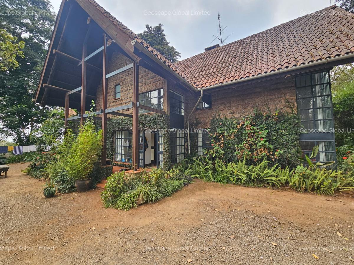 4 Bed House with En Suite in Nyari - 12