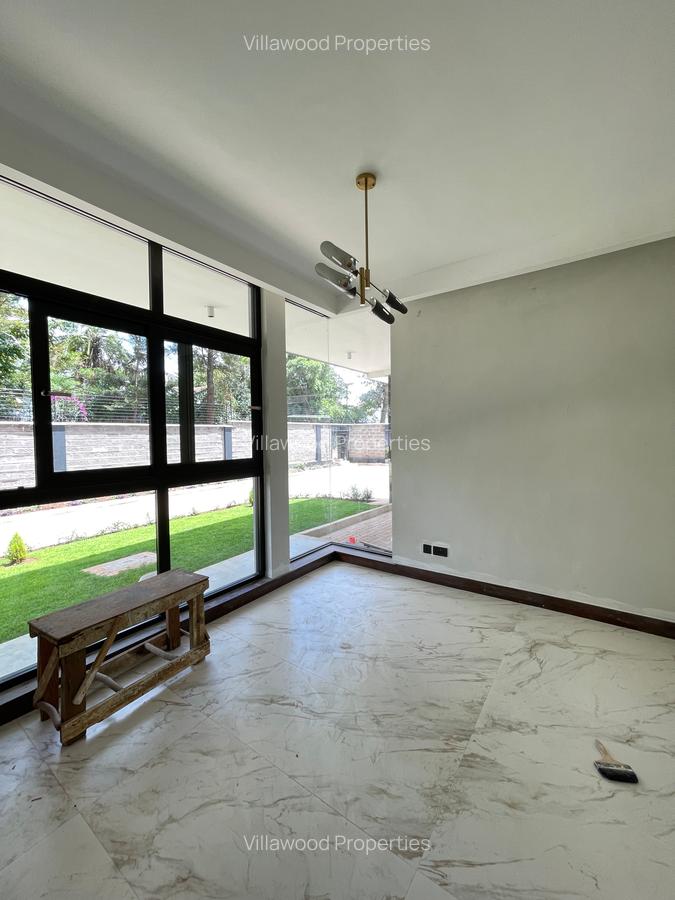 6 Bed Villa with En Suite in Nyari - 8