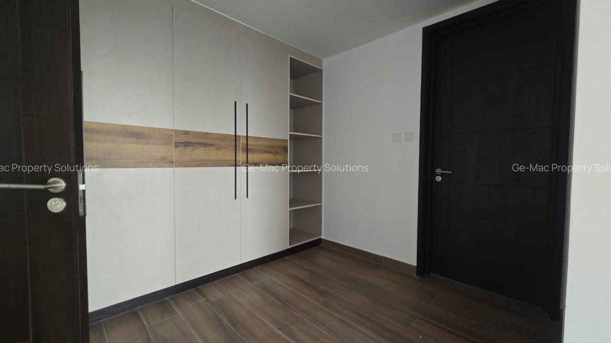 5 Bed Apartment with En Suite in General Mathenge - 10