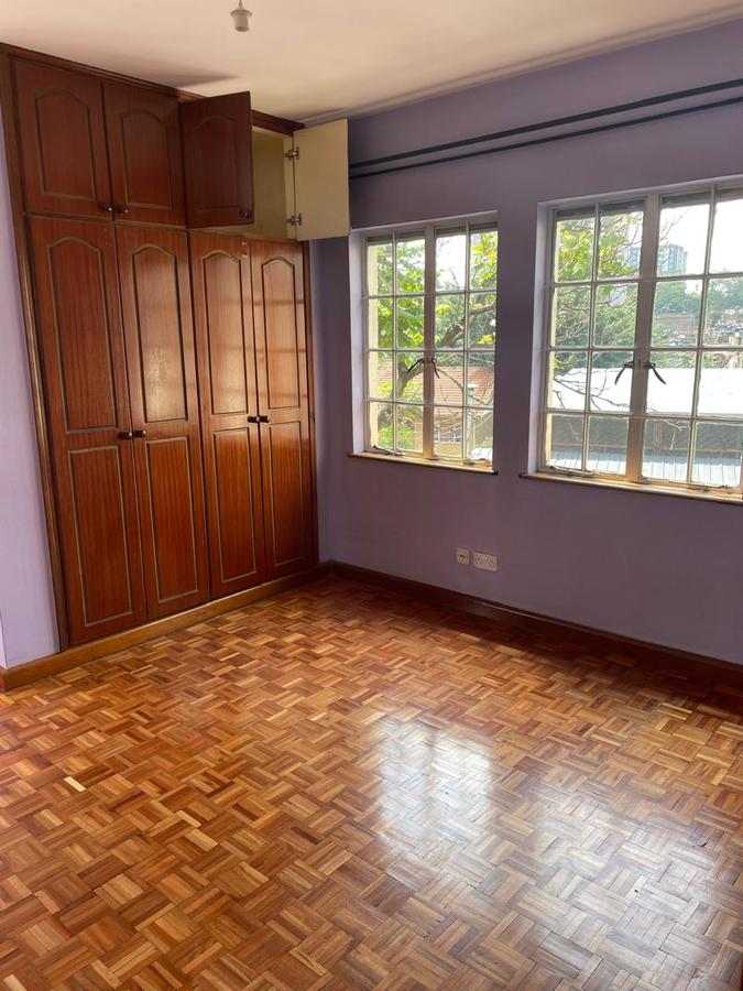 2 Bed Apartment with En Suite in Kilimani - 4