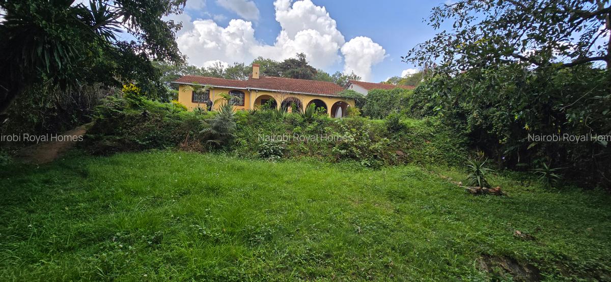 4 Bed House with En Suite at Loresho Road - 6