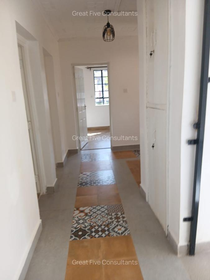 5 Bed Villa with En Suite in Nyari - 13