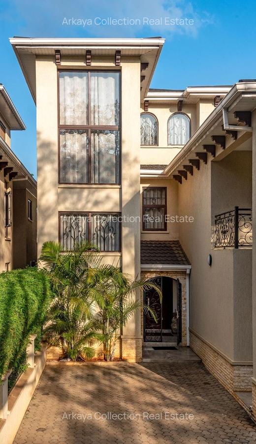 5 Bed House with En Suite in Lavington - 3