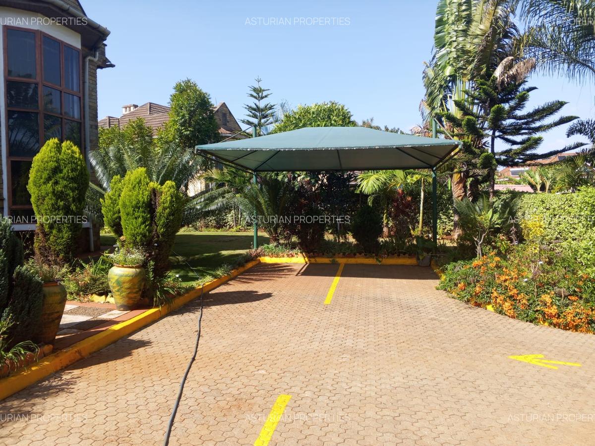 5 Bed Townhouse with En Suite in Runda - 16