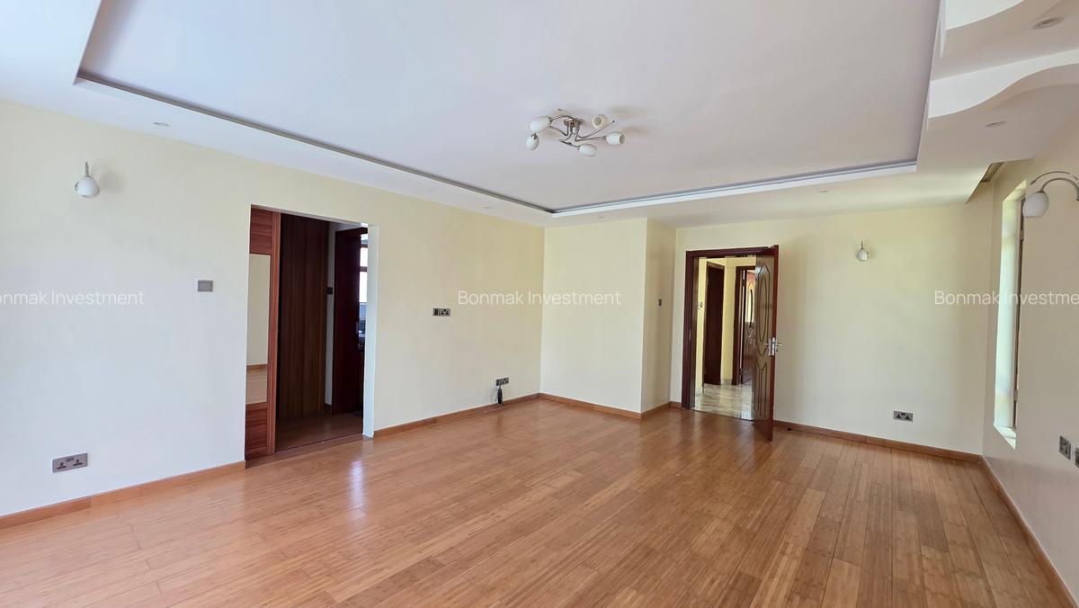 5 Bed Townhouse with En Suite at Lavington Green - 13