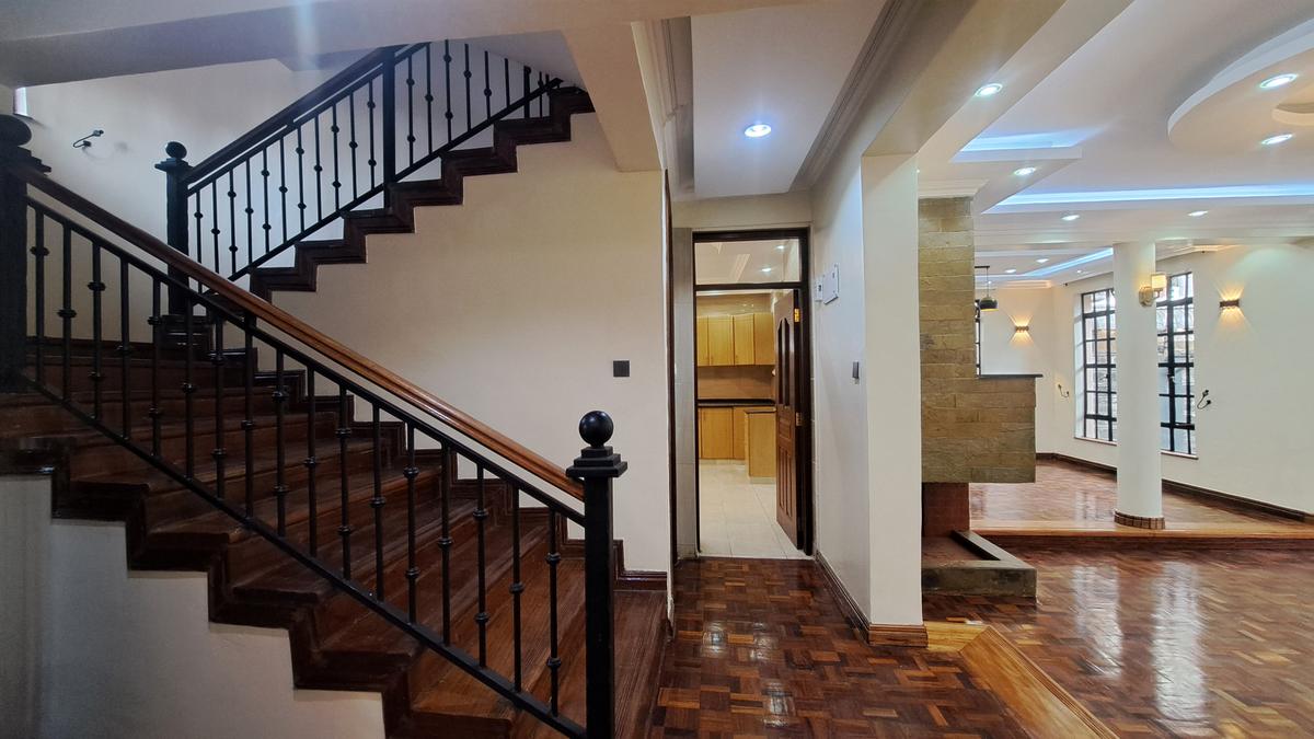 5 Bed Townhouse with En Suite at Chalbi Drive - 10