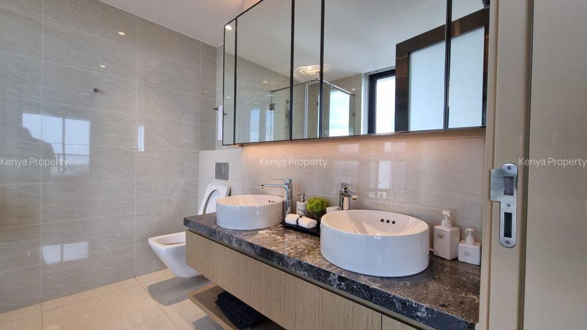 2 Bed Apartment with En Suite at Westlands Road - 3