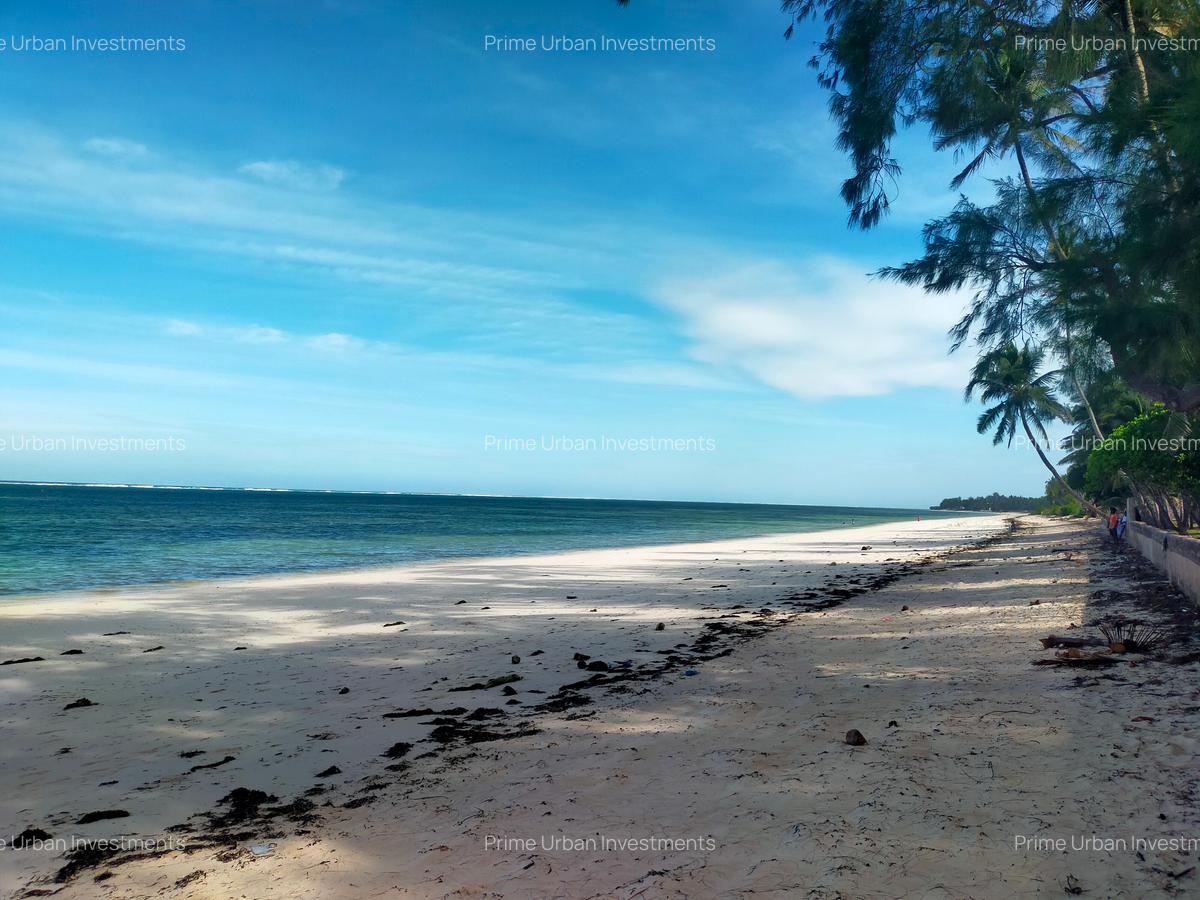 15,783 m² Land in Kikambala - 17