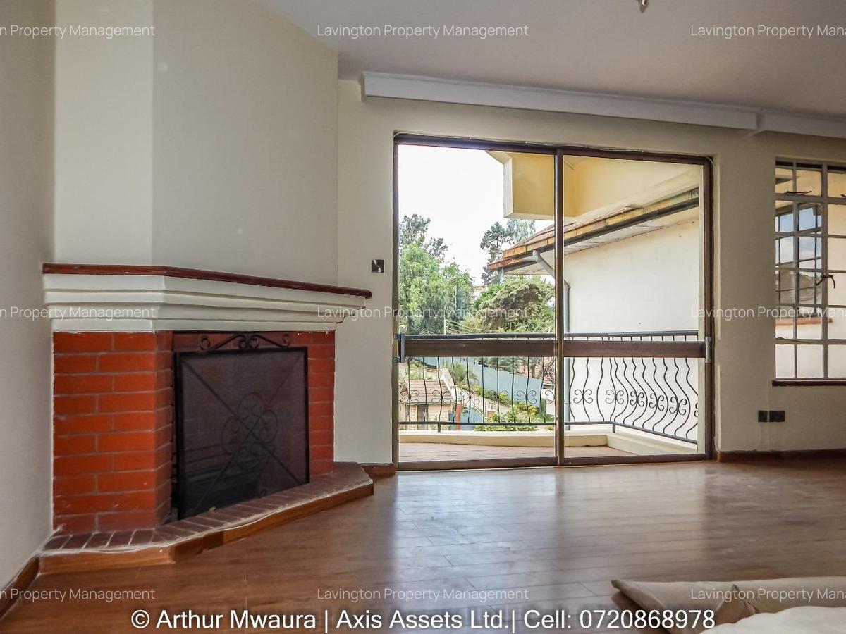 3 Bed Apartment with En Suite at Riverside Drive - 2