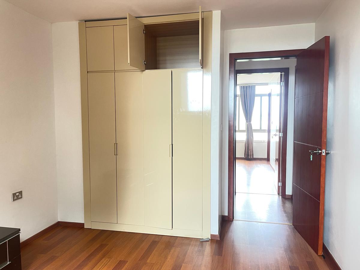 3 Bed Apartment with Swimming Pool in Parklands - 13