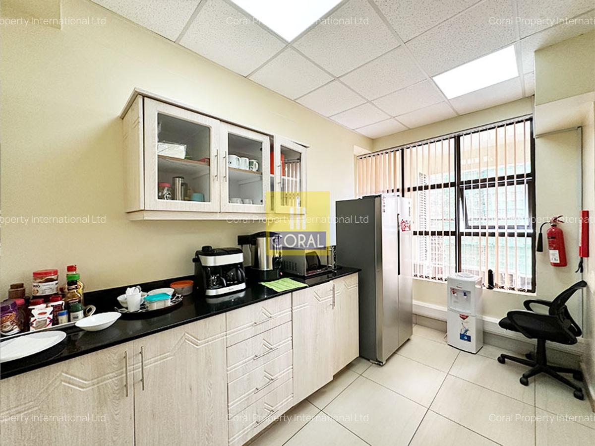 Office in Westlands Area - 11