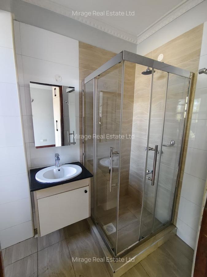 3 Bed Apartment with Gym in Garden Estate - 13