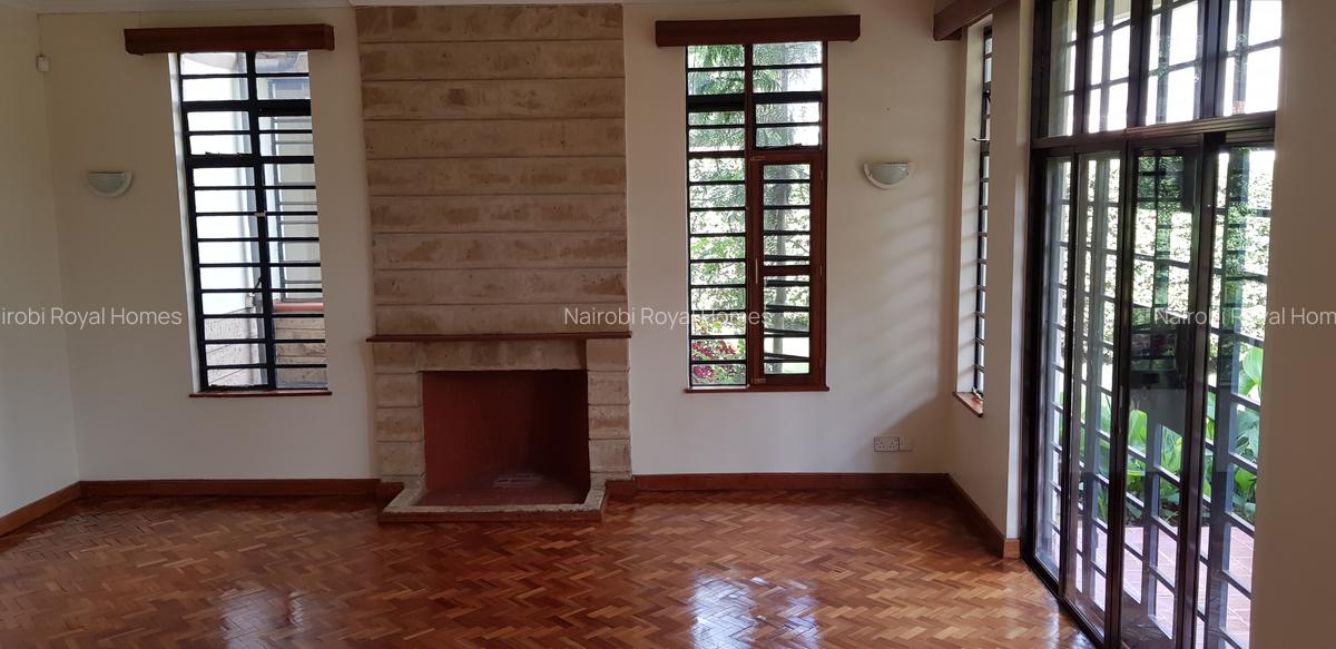 5 Bed House with En Suite at Rosslyn Heights - 5