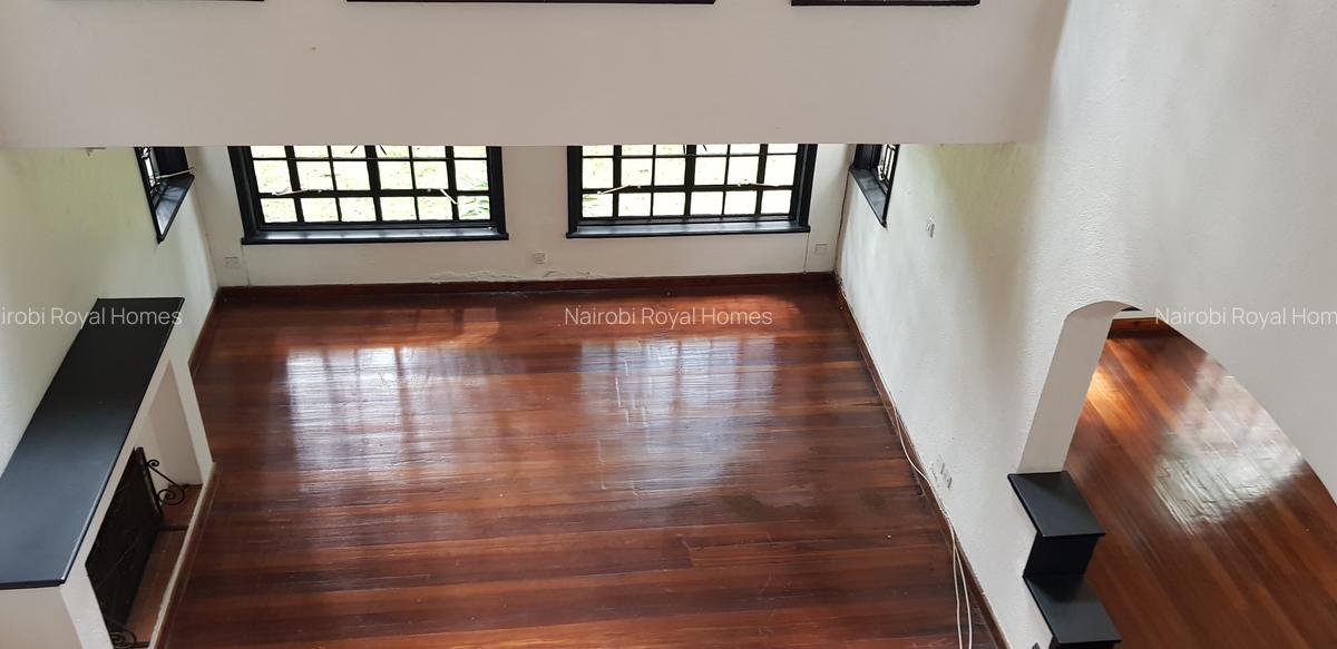 4 Bed Townhouse with En Suite at Riverside - 14