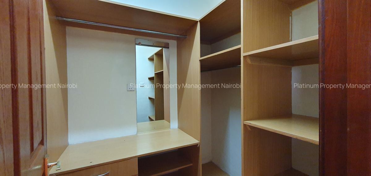 4 Bed Apartment with En Suite in Parklands - 12