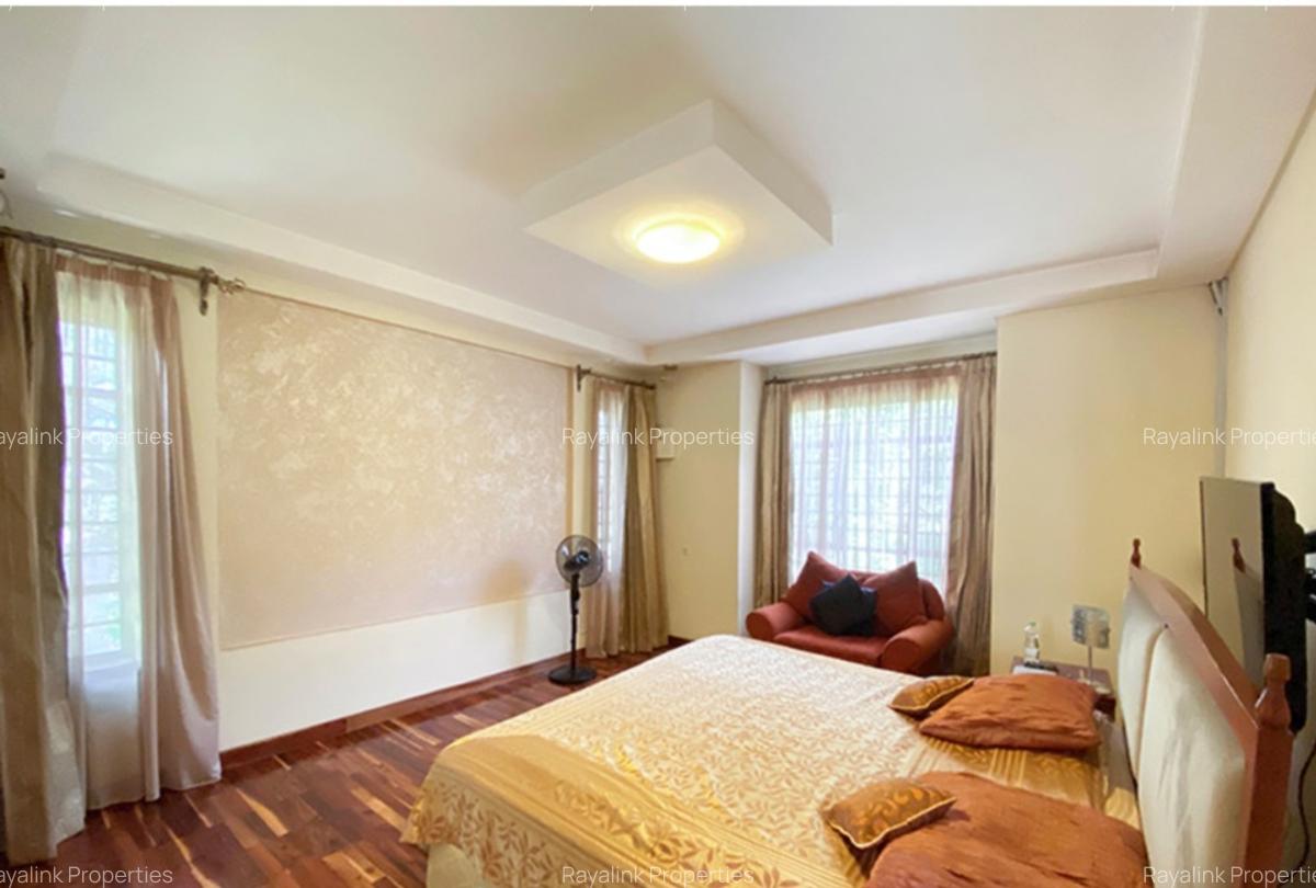 4 Bed House with En Suite at Westlands - 10