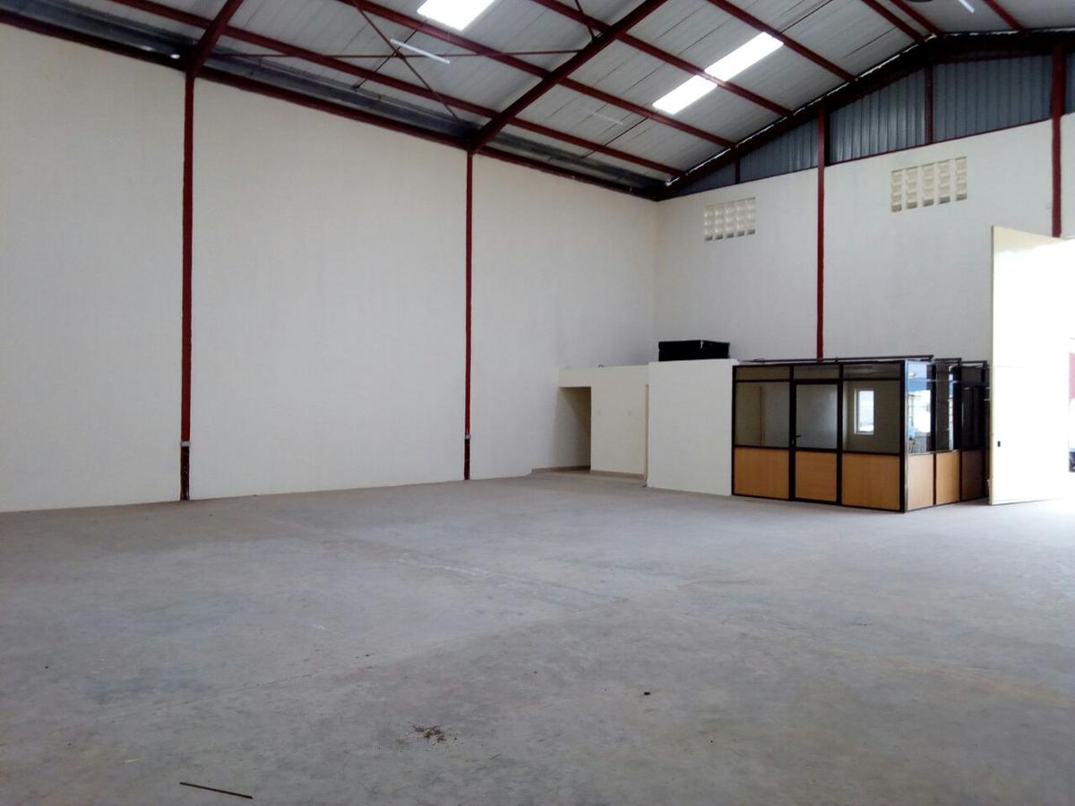 2,168 ft² Warehouse with Parking in Ruiru - 1