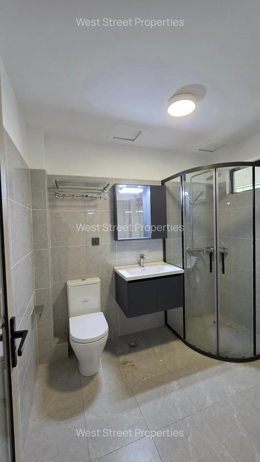 Studio Apartment with En Suite at Valley Acade - 6
