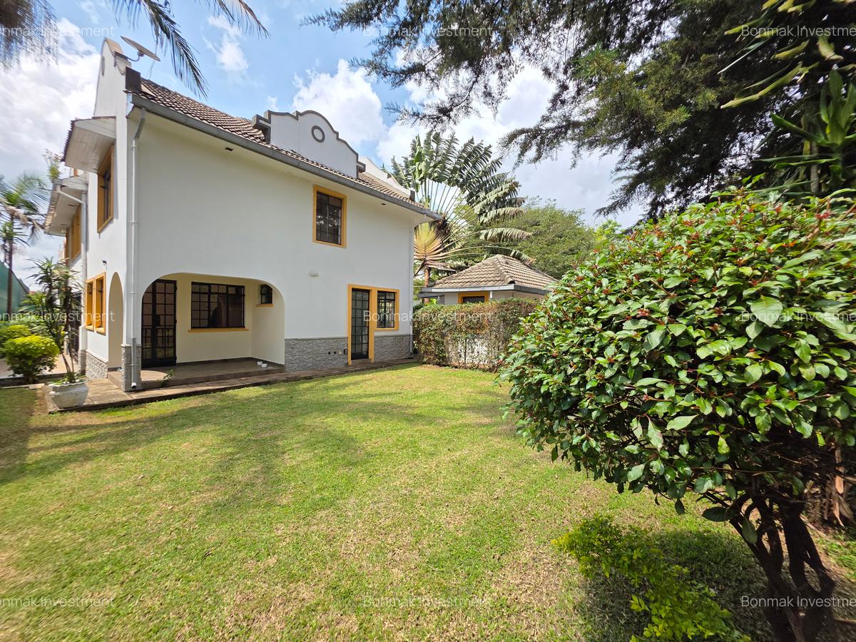 4 Bed Townhouse with En Suite at Lavington Green. - 5