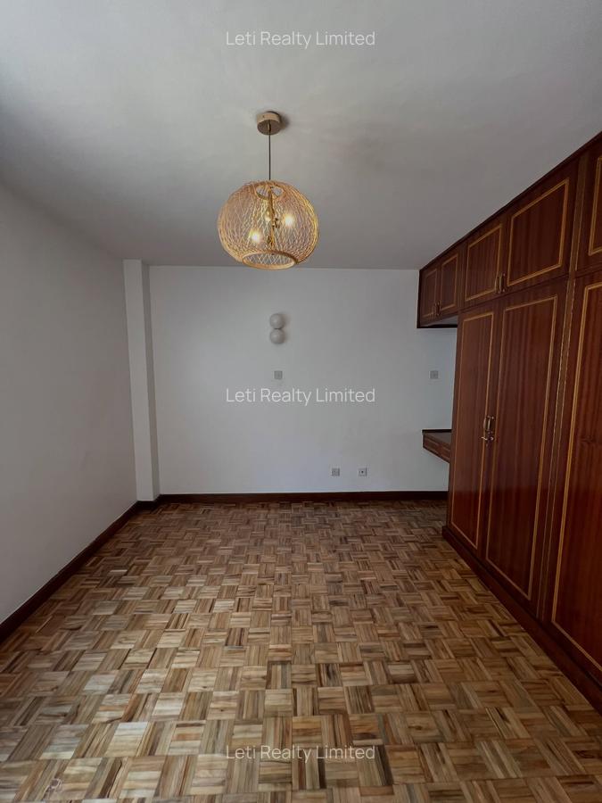 4 Bed Townhouse with En Suite in Lavington - 7