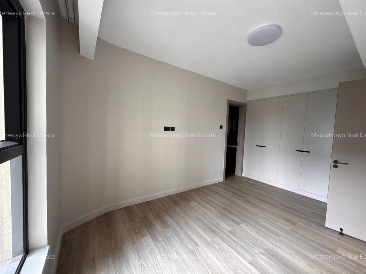 2 Bed Apartment with En Suite in Upper Hill - 5
