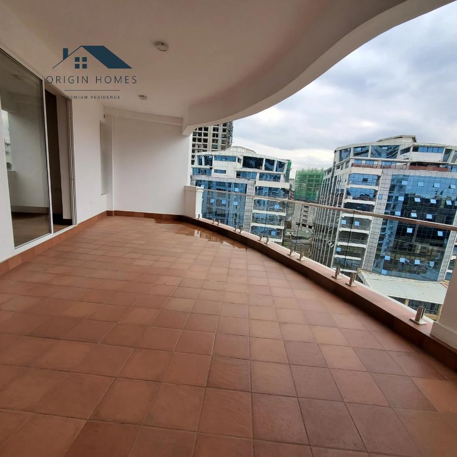 3 Bed Apartment with En Suite at Parklands - 3