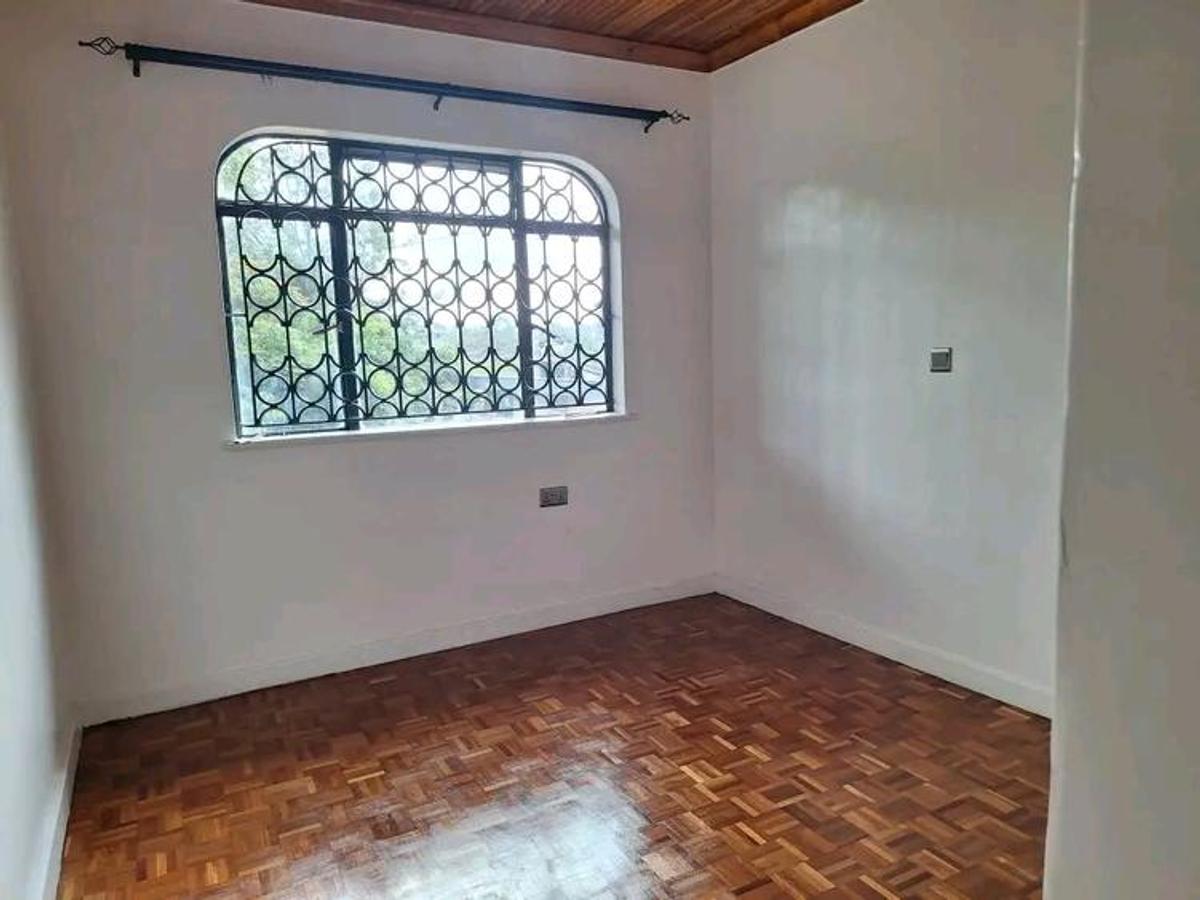 4 Bed Townhouse with En Suite in Lavington - 3