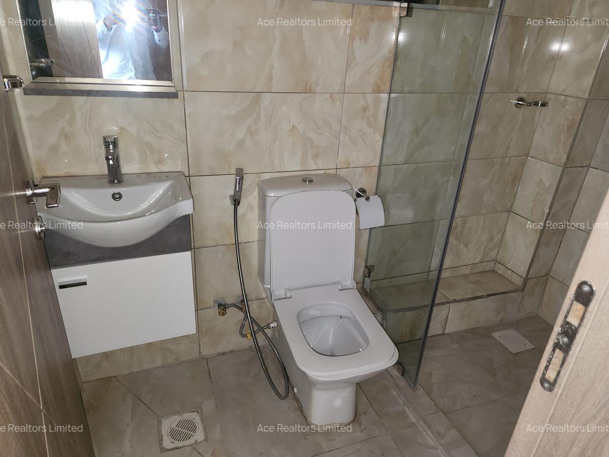 5 Bed Apartment with En Suite at Parklands - 11