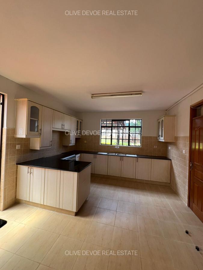 4 Bed Villa with En Suite in Runda - 12