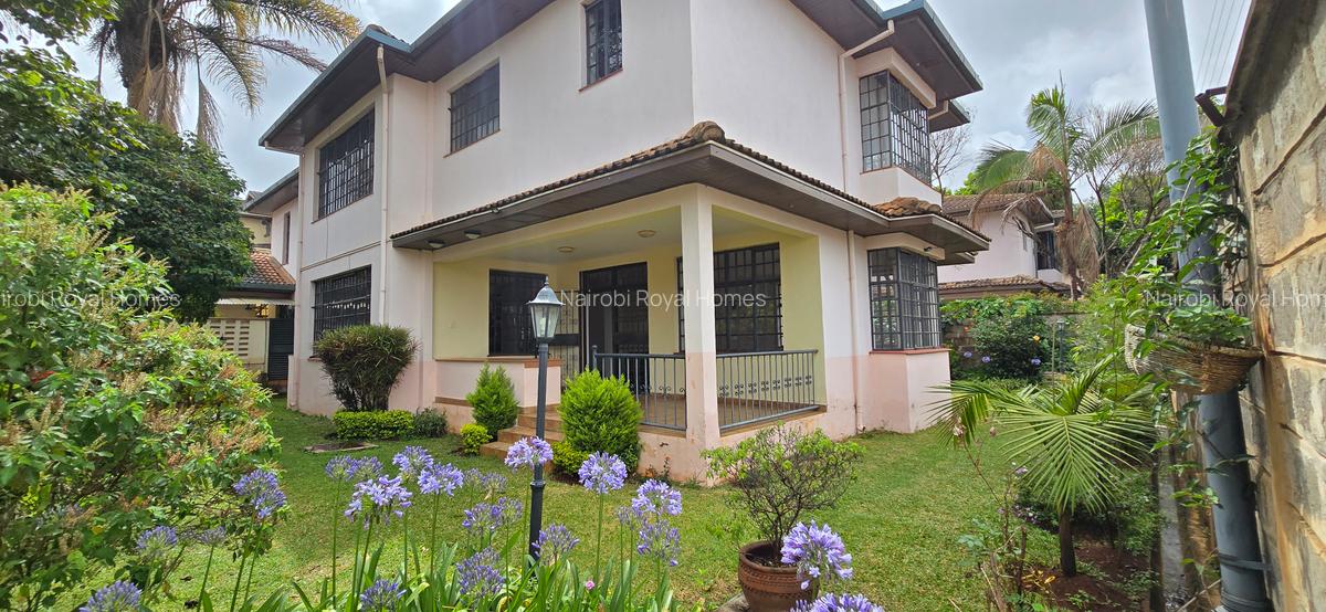 5 Bed Townhouse with En Suite at Lavington Green - 3