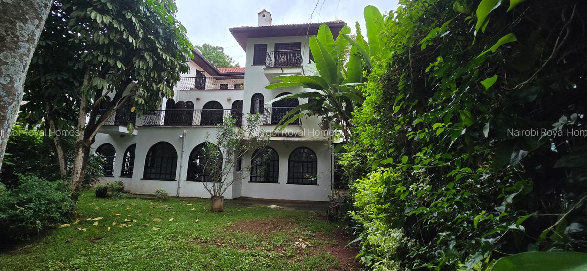 4 Bed Townhouse with En Suite at Riverside Drive - 3
